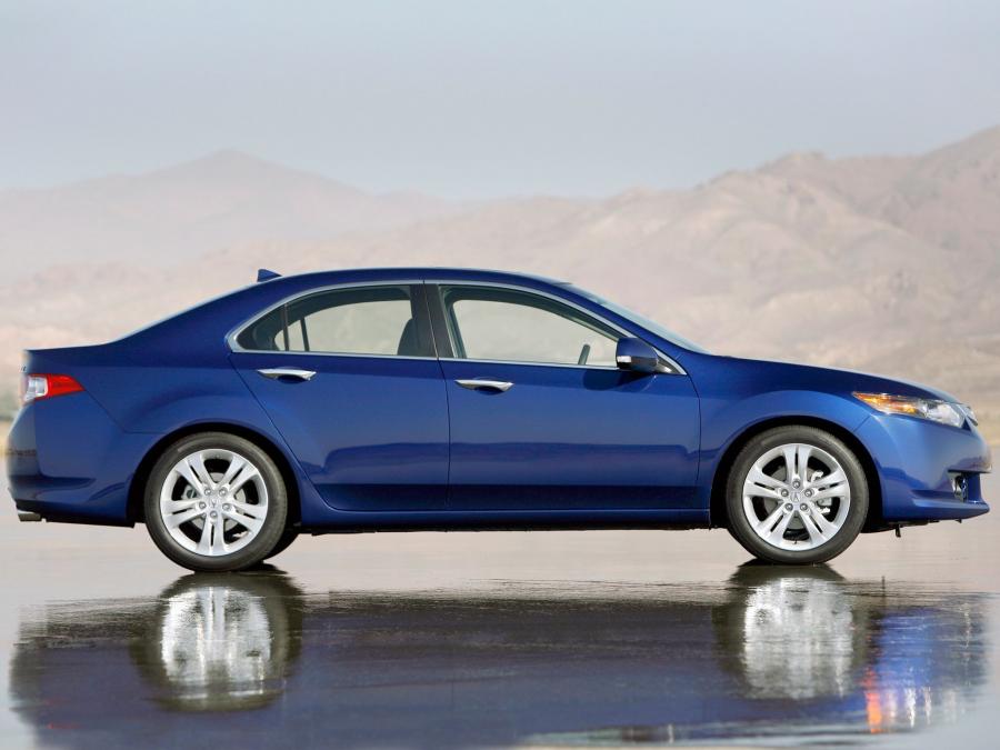  Acura TSX V6 2009 года  (фото 13 из 16)